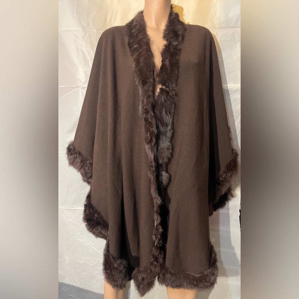 B relaxx Brown Faux Fur Trim Women’s Poncho One Size
